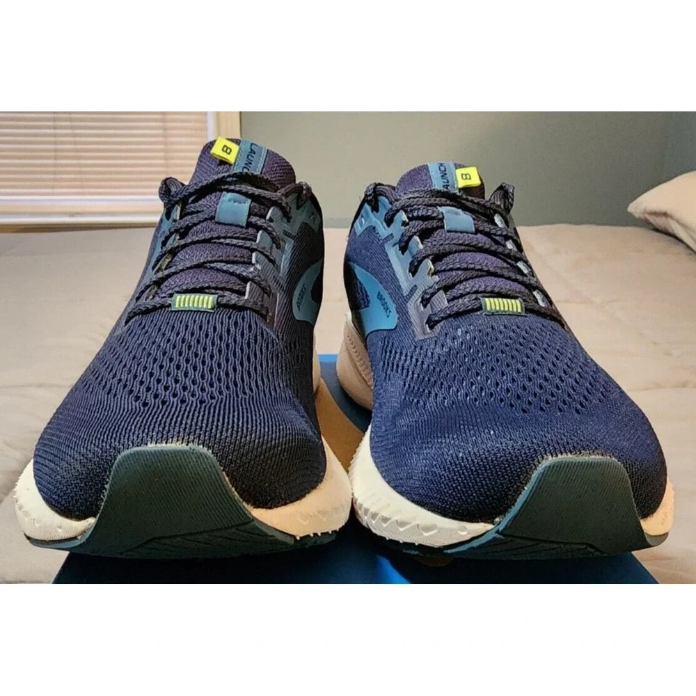 Brooks (Men's‎ 8 D) (Women's 9.5) Launch 8 Running Shoes in Peacoat/Legion